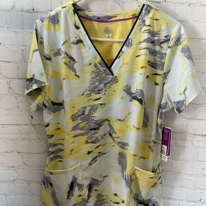 NWT. Healing Hands Canary Amanda Scrub Top, Size Large